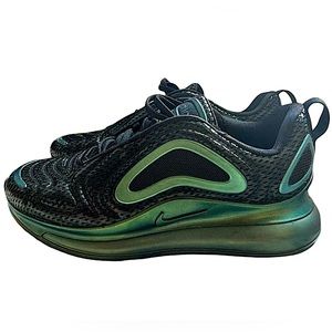 Women’s Nike Air Max 720 Throwback Future Iridescent shoes Sz 8.5
